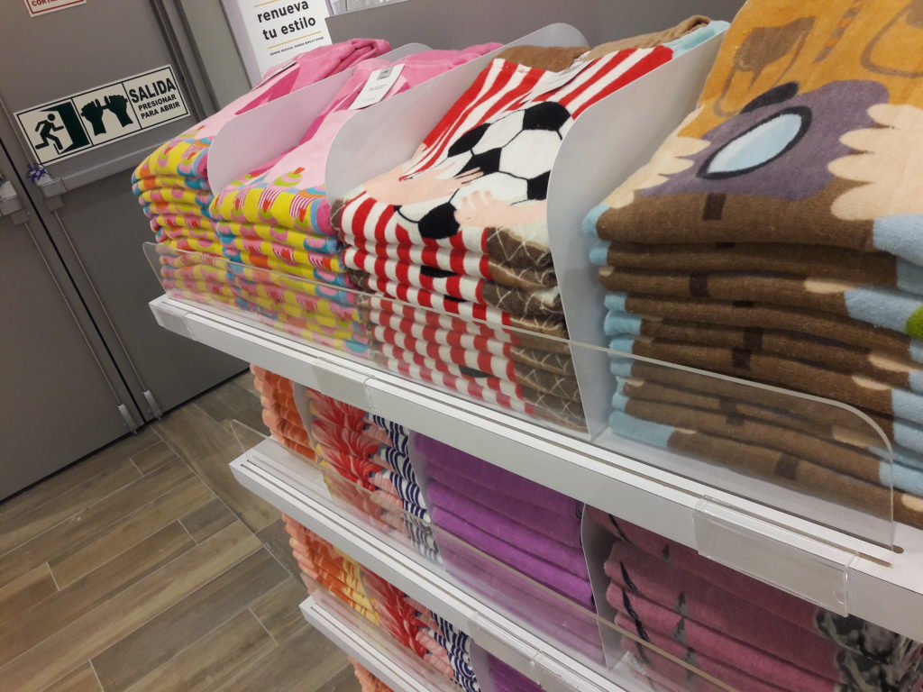 EXHIBIDORES DE TOALLAS PARA NIÑOS